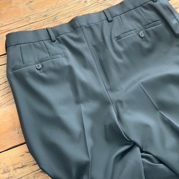 Hugo Boss Super 100 Suit, black, s 44R - Picture 8 of 8